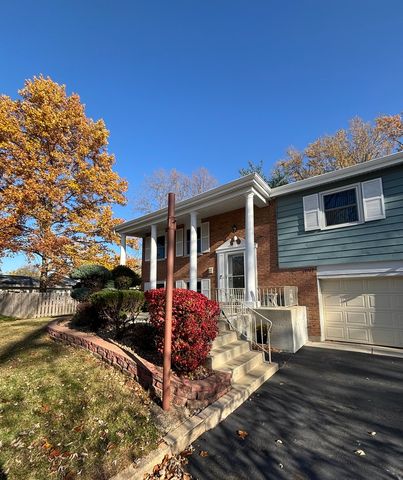 18745 Queens Road, Homewood, IL 60430