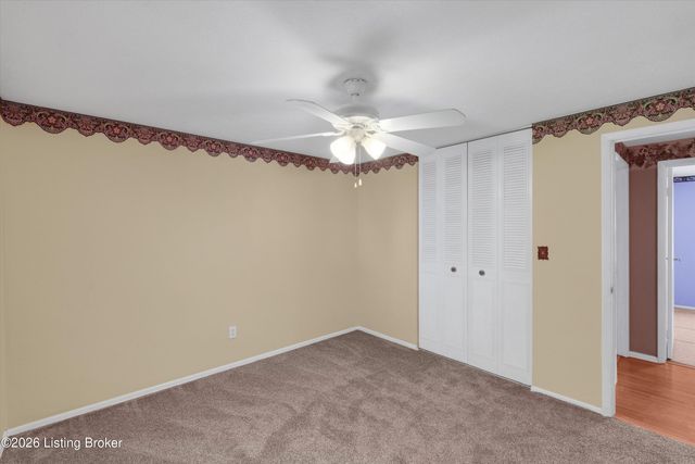 8702 Bost Ln, Louisville, KY 40219