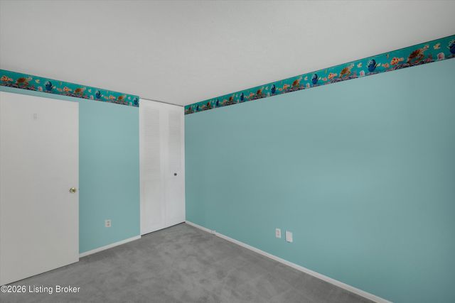 8702 Bost Ln, Louisville, KY 40219