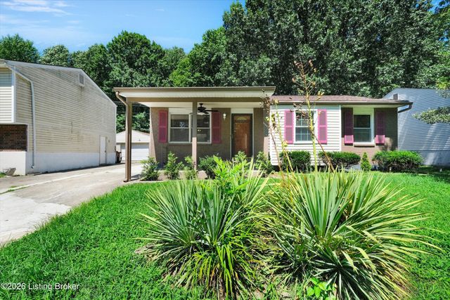 8702 Bost Ln, Louisville, KY 40219