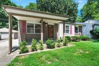 8702 Bost Ln, Louisville, KY 40219