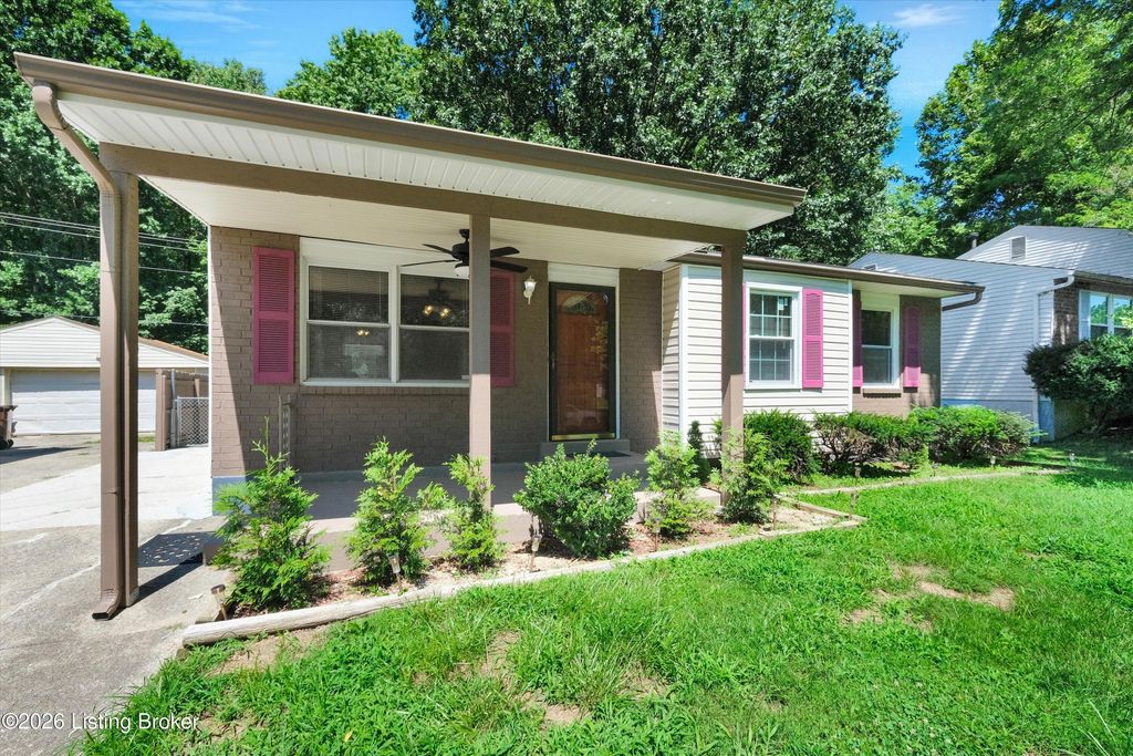 8702 Bost Ln, Louisville, KY 40219