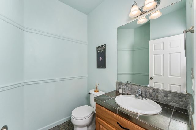 1260 Earlham Ln, Lincoln, CA 95648