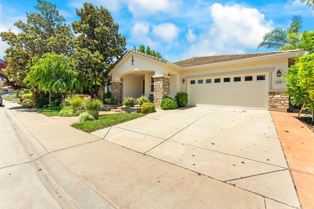 1260 Earlham Ln, Lincoln, CA 95648
