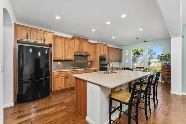 1260 Earlham Ln, Lincoln, CA 95648