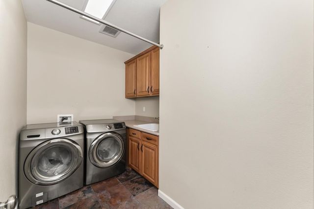 1260 Earlham Ln, Lincoln, CA 95648