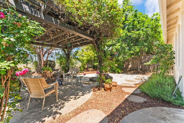 1260 Earlham Ln, Lincoln, CA 95648