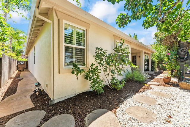 1260 Earlham Ln, Lincoln, CA 95648