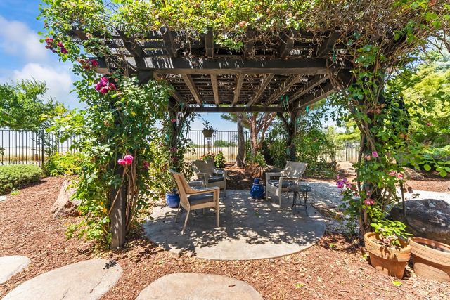 1260 Earlham Ln, Lincoln, CA 95648