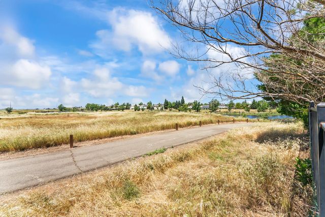 1260 Earlham Ln, Lincoln, CA 95648