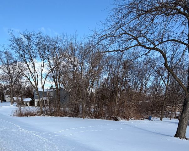 2N309 Pearl Avenue, Glen Ellyn, IL 60137