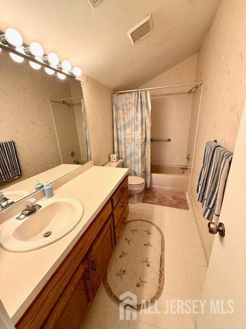 401 Sayre Drive, Plainsboro, NJ 08540