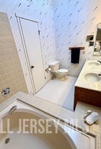 401 Sayre Drive, Plainsboro, NJ 08540