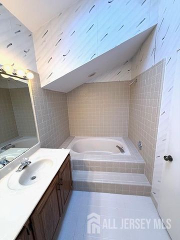 401 Sayre Drive, Plainsboro, NJ 08540