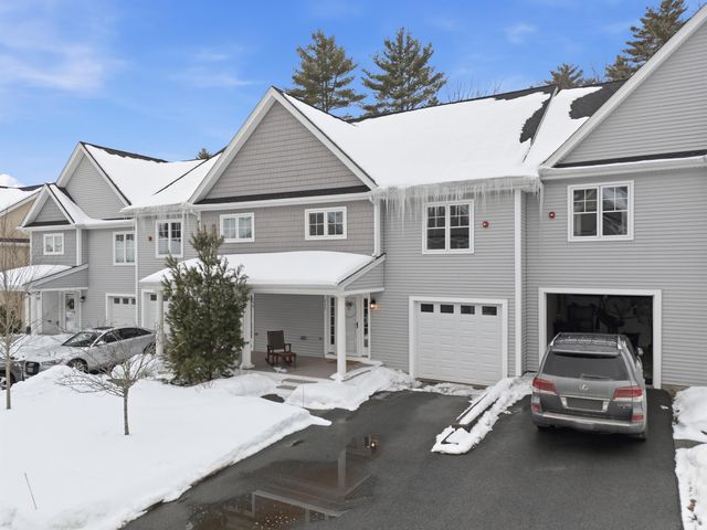 237 Woodview Way, Manchester, NH 03102