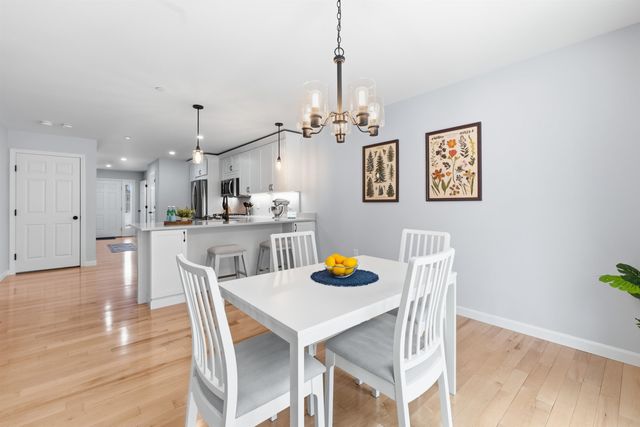 237 Woodview Way, Manchester, NH 03102