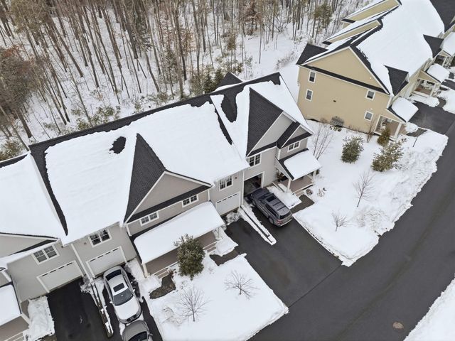 237 Woodview Way, Manchester, NH 03102