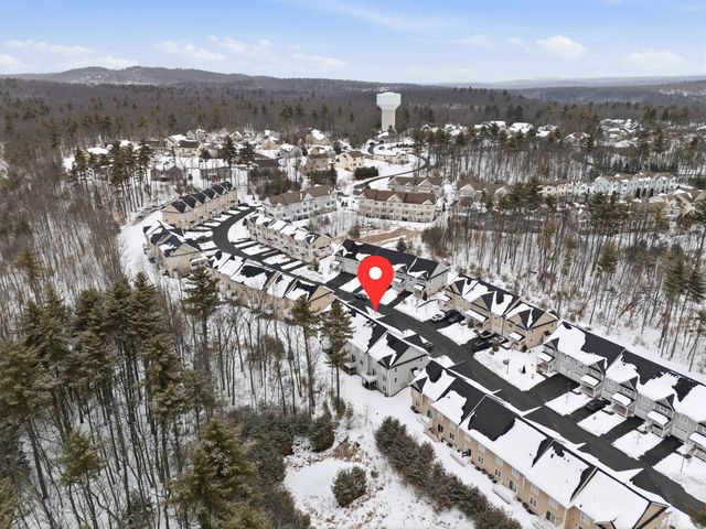 237 Woodview Way, Manchester, NH 03102