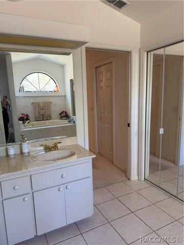 4710 W Mustang Boulevard, Beverly Hills, FL 34465