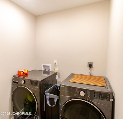 1512 CHESTNUT STREET, Jefferson City, MO 65101