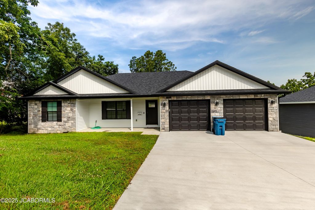 1512 CHESTNUT STREET, Jefferson City, MO 65101