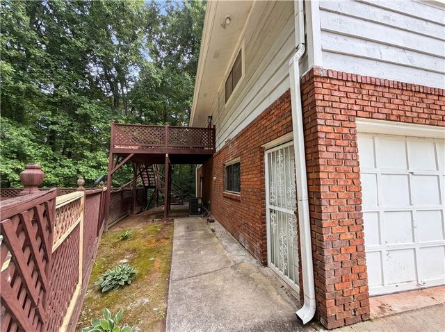 3630 Creekview Circle, College Park, GA 30349