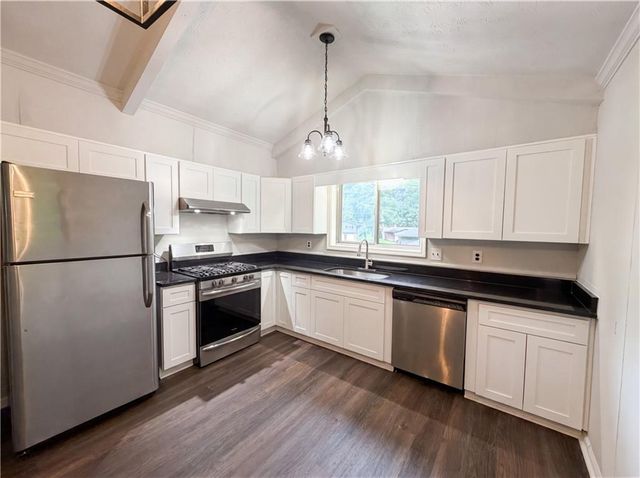 3630 Creekview Circle, College Park, GA 30349