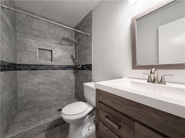 3630 Creekview Circle, College Park, GA 30349