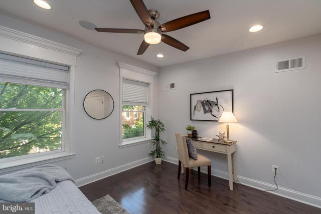 934 S CLINTON ST, Baltimore, MD 21224