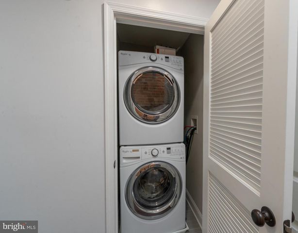 934 S CLINTON ST, Baltimore, MD 21224