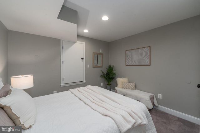 934 S CLINTON ST, Baltimore, MD 21224