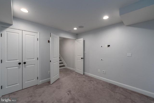 934 S CLINTON ST, Baltimore, MD 21224