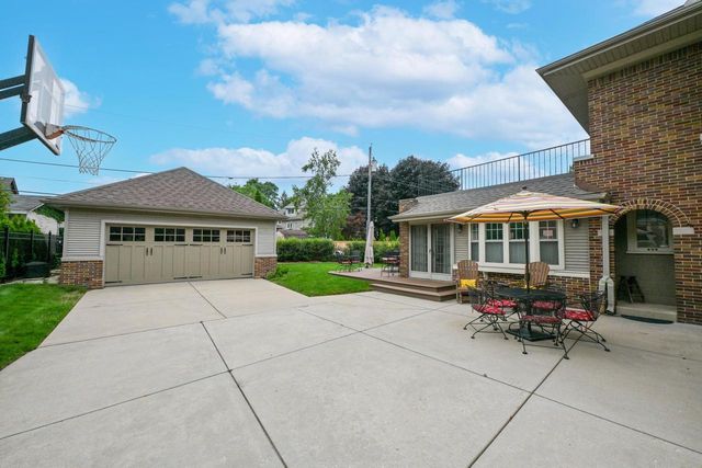 449 N 49th STREET, Milwaukee, WI 53208