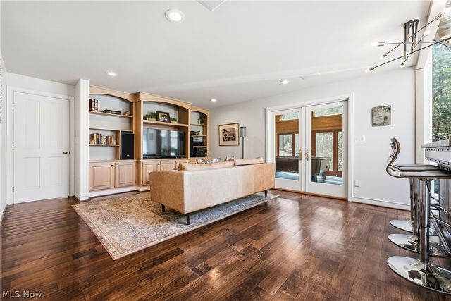 5700 Clingan Road, Struthers, OH 44471