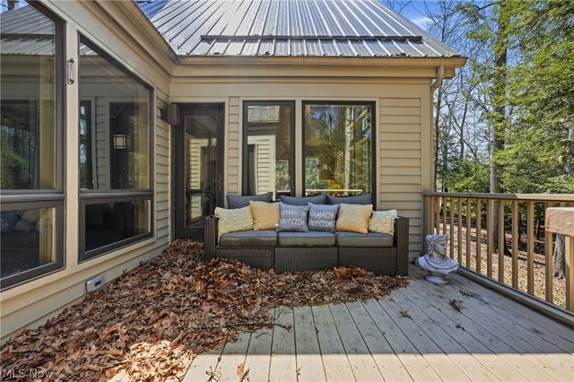 5700 Clingan Road, Struthers, OH 44471