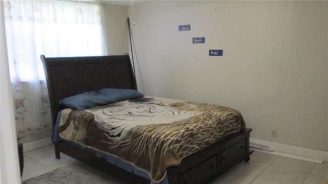 3001 NW 48th Avenue 237, Lauderdale Lakes, FL 33313