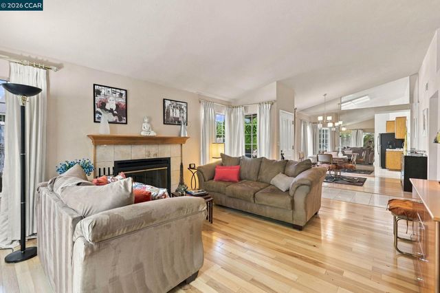 330 Aguilar Pl, Pittsburg, CA 94565