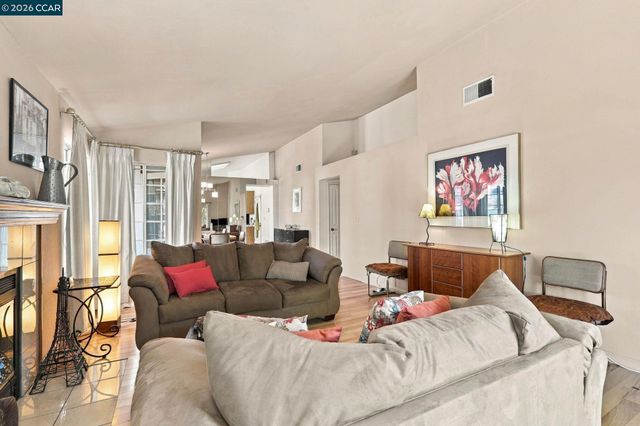 330 Aguilar Pl, Pittsburg, CA 94565