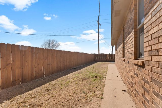 507 Mesa Drive, Plainview, TX 79072