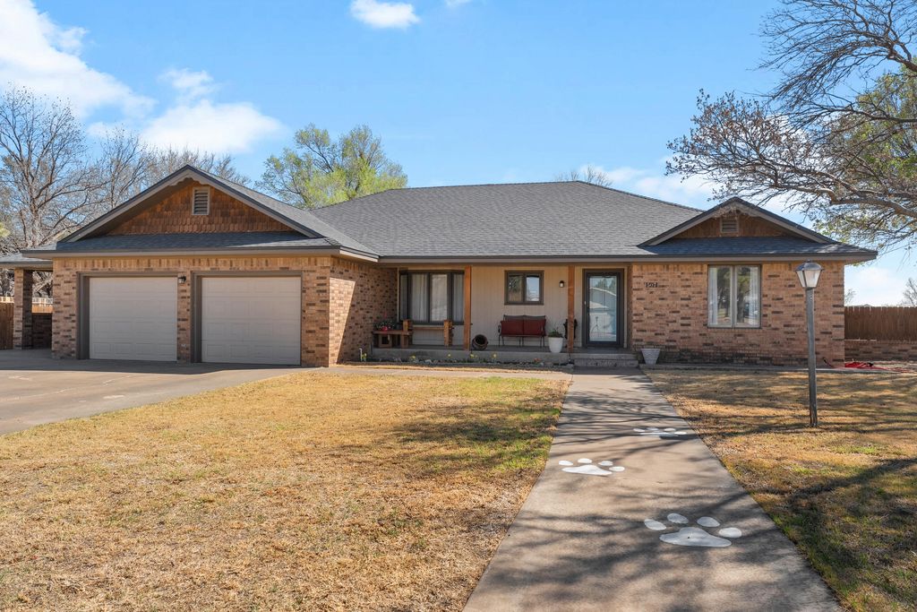 507 Mesa Drive, Plainview, TX 79072