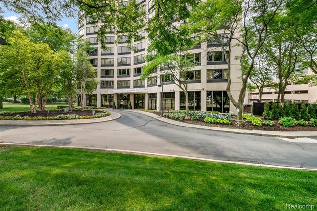 5000 Town Center 2606, Southfield, MI 48075