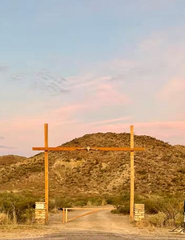 10 Kangaroo Mouse Rd, Terlingua, TX 79852