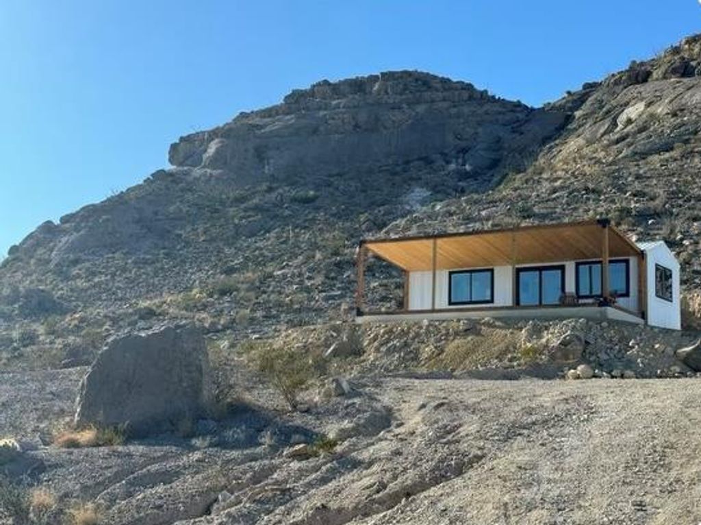 10 Kangaroo Mouse Rd, Terlingua, TX 79852