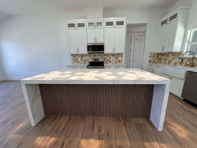 113 Kahuku CT, Bastrop, TX 78602