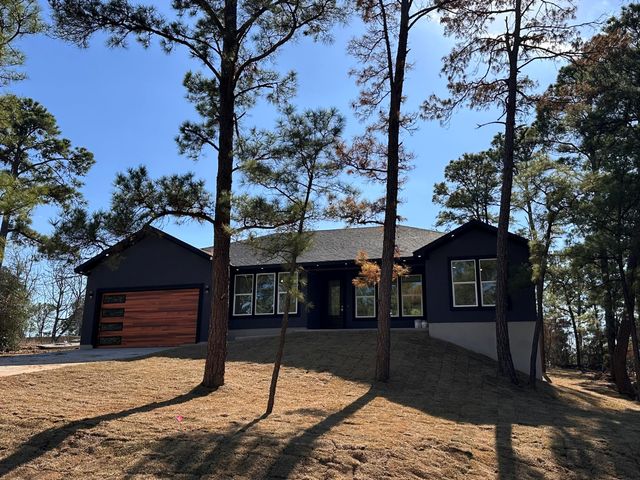 113 Kahuku CT, Bastrop, TX 78602