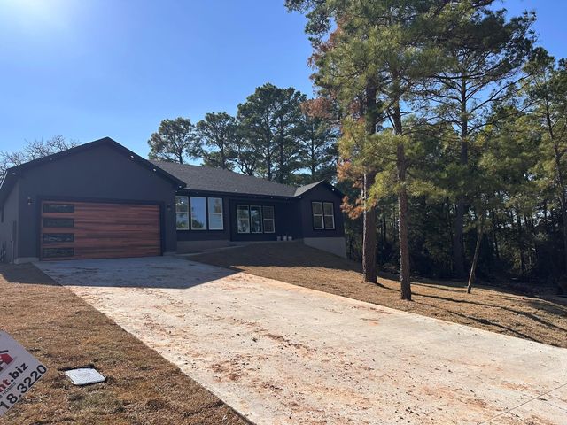 113 Kahuku CT, Bastrop, TX 78602