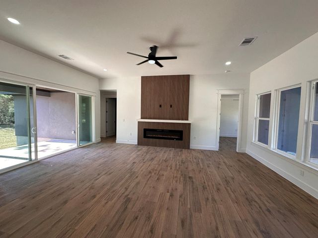 113 Kahuku CT, Bastrop, TX 78602