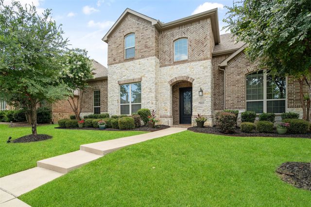 7813 Fallbrook Drive, Sachse, TX 75048