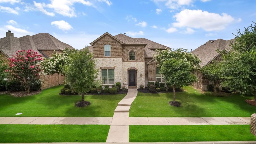 7813 Fallbrook Drive, Sachse, TX 75048