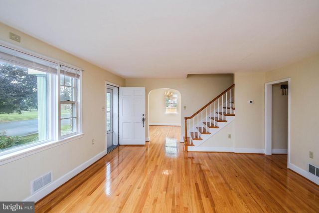 419 VAN FOSSEN ST, Winchester, VA 22601